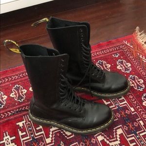 Dr. Martens black